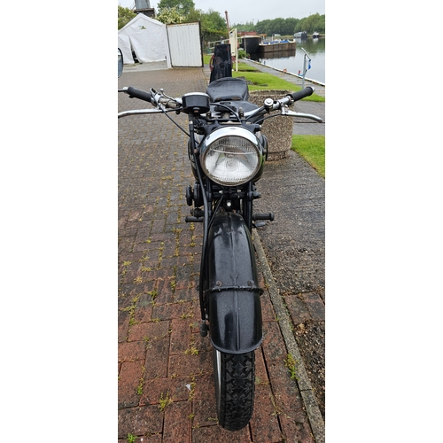 311 - 1948 Velocette MOV/MAC. Registration number JKH 563. Frame number 4170. Engine number MAC 11104.
Sol... 