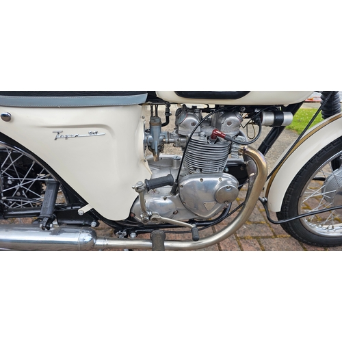 317 - 1963 Triumph T90 Tiger, 349cc. Registration number 142 UYD. Frame number T90H 30684. Engine number T... 