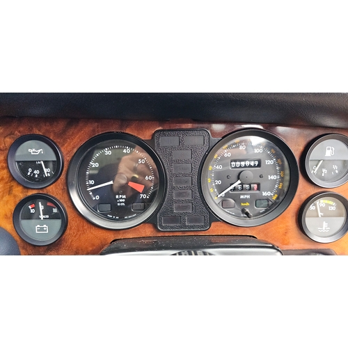 261 - 1983 Jaguar Series III Sovereign HE Auto, 5,343cc. Registration number A984 NUM. VIN number SAJJDALW... 