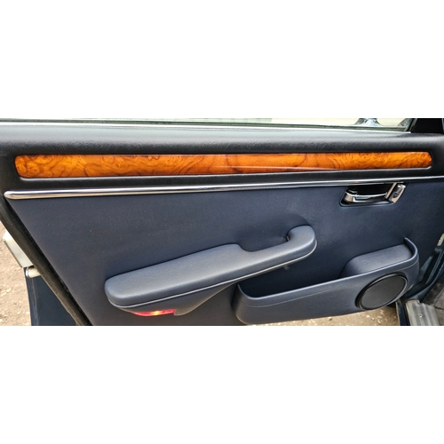 261 - 1983 Jaguar Series III Sovereign HE Auto, 5,343cc. Registration number A984 NUM. VIN number SAJJDALW... 