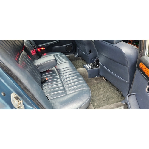 261 - 1983 Jaguar Series III Sovereign HE Auto, 5,343cc. Registration number A984 NUM. VIN number SAJJDALW... 