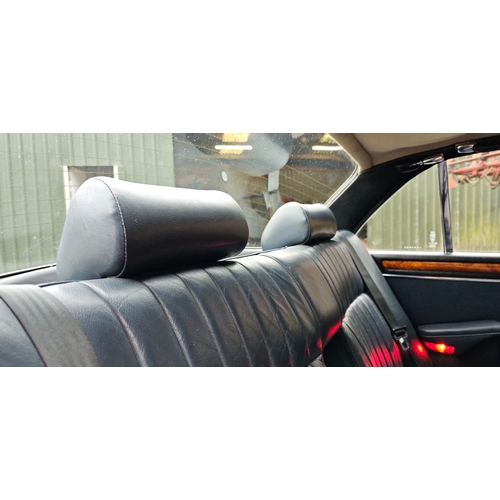 261 - 1983 Jaguar Series III Sovereign HE Auto, 5,343cc. Registration number A984 NUM. VIN number SAJJDALW... 