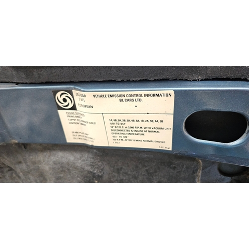 261 - 1983 Jaguar Series III Sovereign HE Auto, 5,343cc. Registration number A984 NUM. VIN number SAJJDALW... 