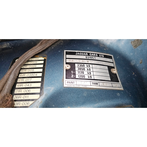 261 - 1983 Jaguar Series III Sovereign HE Auto, 5,343cc. Registration number A984 NUM. VIN number SAJJDALW... 
