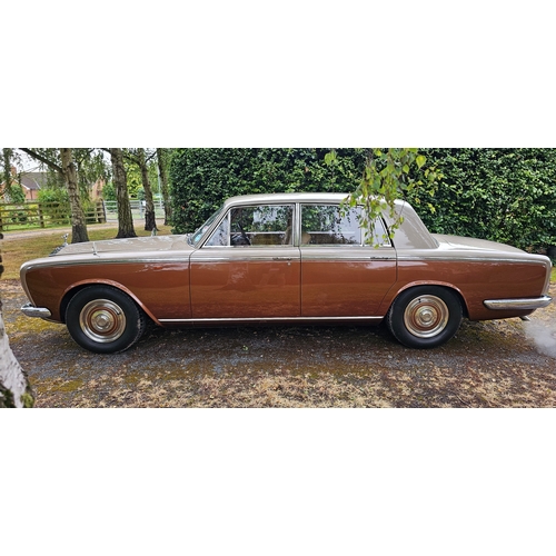 262 - 1968 Rolls Royce Silver Shadow I, 6,230cc. Registration number ESB 943. Chassis number SRH 3636. Eng... 