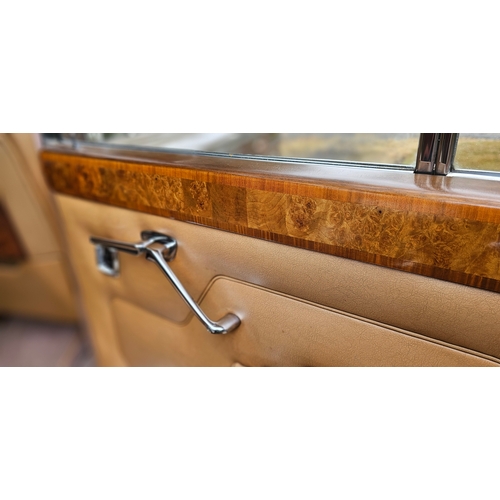 262 - 1968 Rolls Royce Silver Shadow I, 6,230cc. Registration number ESB 943. Chassis number SRH 3636. Eng... 