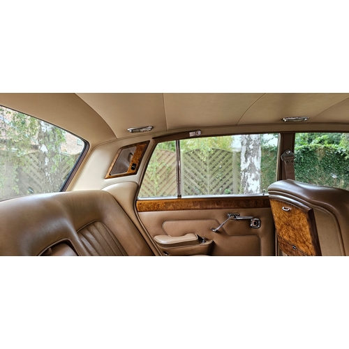 262 - 1968 Rolls Royce Silver Shadow I, 6,230cc. Registration number ESB 943. Chassis number SRH 3636. Eng... 