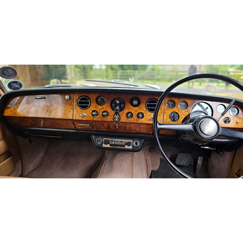 262 - 1968 Rolls Royce Silver Shadow I, 6,230cc. Registration number ESB 943. Chassis number SRH 3636. Eng... 