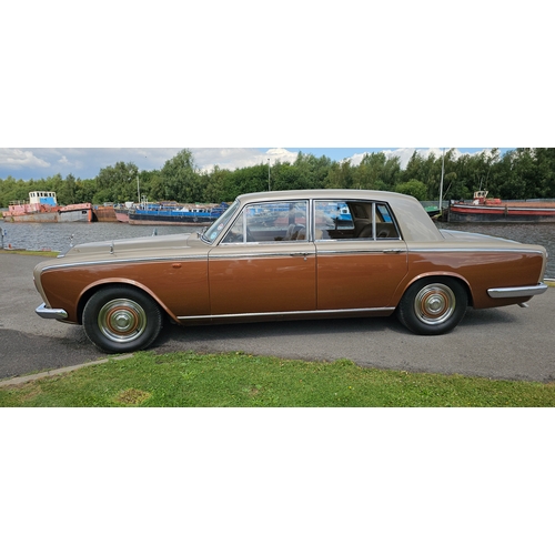 262 - 1968 Rolls Royce Silver Shadow I, 6,230cc. Registration number ESB 943. Chassis number SRH 3636. Eng... 