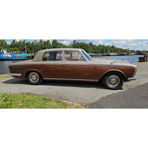 262 - 1968 Rolls Royce Silver Shadow I, 6,230cc. Registration number ESB 943. Chassis number SRH 3636. Eng... 