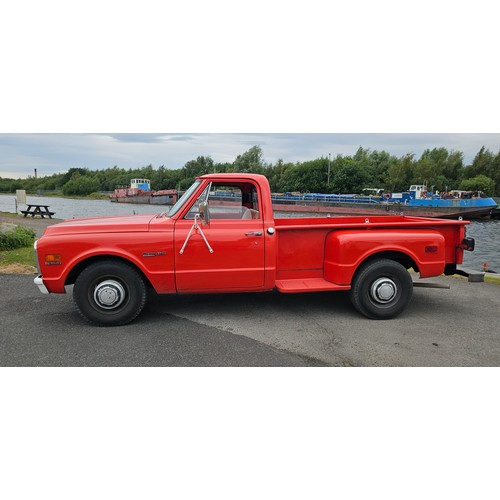 259 - 1971 Chevrolet C10 step side pickup, V8, 5,700cc. Registration number TNB 616J. Chassis number CE241... 