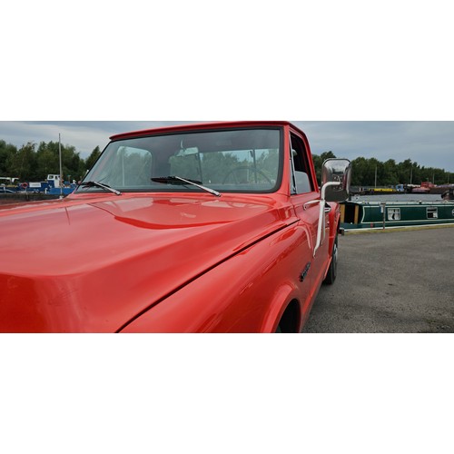 259 - 1971 Chevrolet C10 step side pickup, V8, 5,700cc. Registration number TNB 616J. Chassis number CE241... 