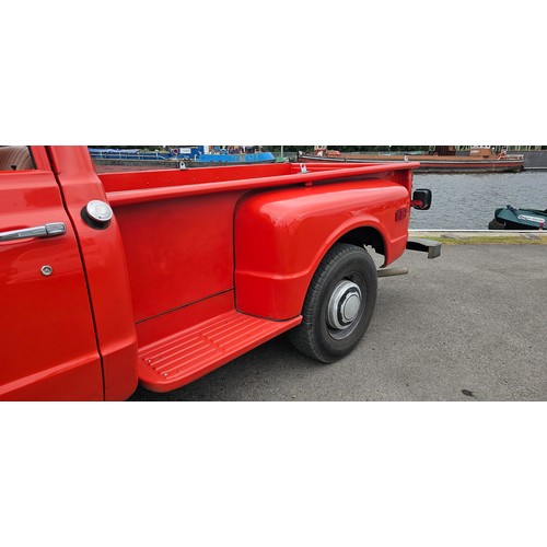 259 - 1971 Chevrolet C10 step side pickup, V8, 5,700cc. Registration number TNB 616J. Chassis number CE241... 