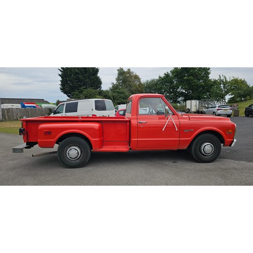 259 - 1971 Chevrolet C10 step side pickup, V8, 5,700cc. Registration number TNB 616J. Chassis number CE241... 
