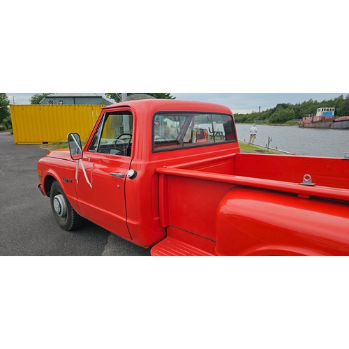 259 - 1971 Chevrolet C10 step side pickup, V8, 5,700cc. Registration number TNB 616J. Chassis number CE241... 
