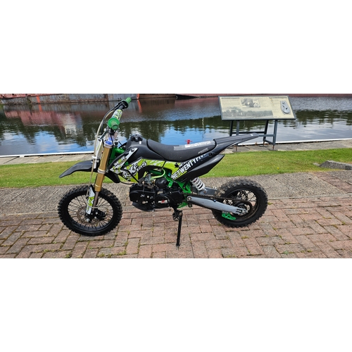 289 - Funbikes KXF125 pit bike, 120cc. Frame number 23HPMH302KXF125 163. Engine number 154FMI16C04817.
In ... 