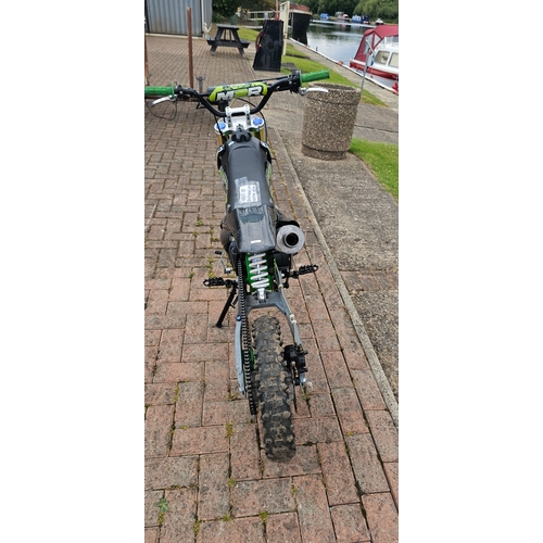 289 - Funbikes KXF125 pit bike, 120cc. Frame number 23HPMH302KXF125 163. Engine number 154FMI16C04817.
In ... 