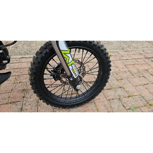 289 - Funbikes KXF125 pit bike, 120cc. Frame number 23HPMH302KXF125 163. Engine number 154FMI16C04817.
In ... 
