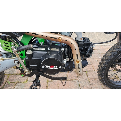 289 - Funbikes KXF125 pit bike, 120cc. Frame number 23HPMH302KXF125 163. Engine number 154FMI16C04817.
In ... 