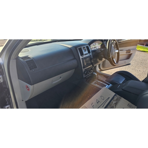 254 - 2007 Chrysler 300C SRT-8, automatic, 6063cc. Registration number CRZ 9127. VIN number 1C3H9EW07Y5370... 
