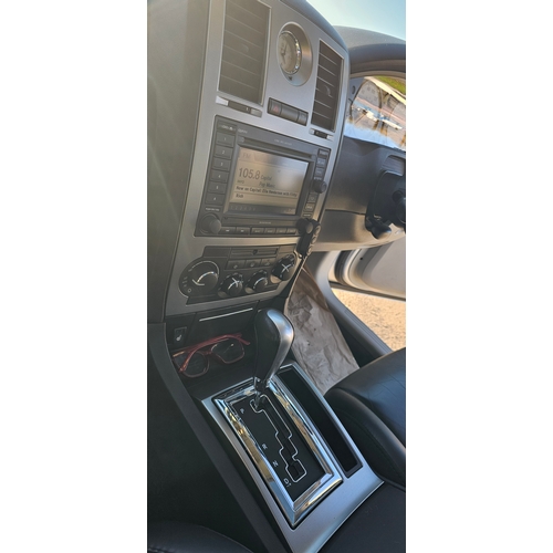 254 - 2007 Chrysler 300C SRT-8, automatic, 6063cc. Registration number CRZ 9127. VIN number 1C3H9EW07Y5370... 
