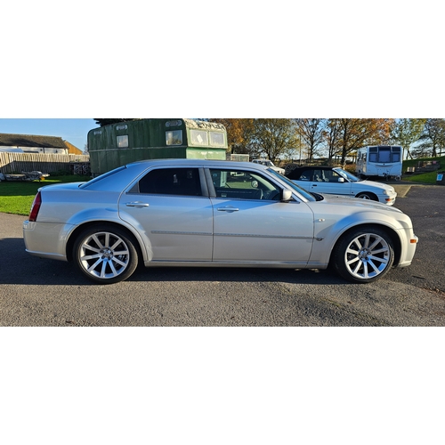 254 - 2007 Chrysler 300C SRT-8, automatic, 6063cc. Registration number CRZ 9127. VIN number 1C3H9EW07Y5370... 