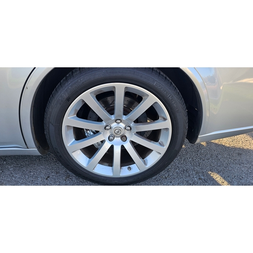 254 - 2007 Chrysler 300C SRT-8, automatic, 6063cc. Registration number CRZ 9127. VIN number 1C3H9EW07Y5370... 