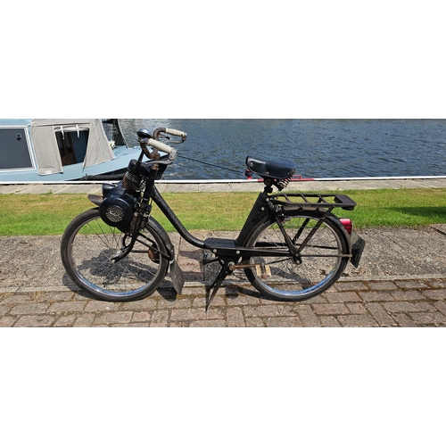 285 - 1962 Velo Solex S2200 V1, 49cc. Registration number 804 UYM (non transferrable). Frame number 227303... 