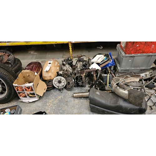 131 - Moto Guzzi V1000 G5, a large quantity of spares, basically two bikes, fully dismantled, NO FRAME or ... 