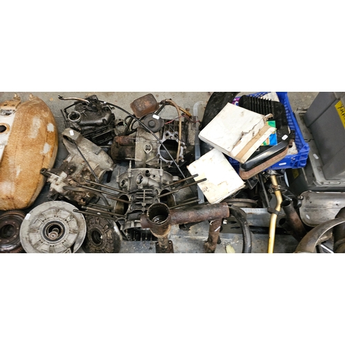 131 - Moto Guzzi V1000 G5, a large quantity of spares, basically two bikes, fully dismantled, NO FRAME or ... 