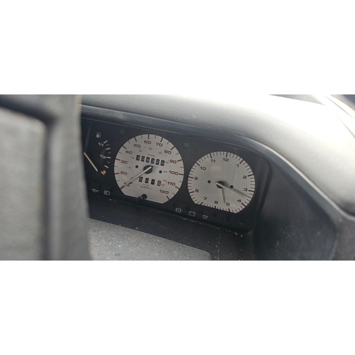 268 - 1995 VW T4 Transporter Caravelle LWB CL D, 2,370cc diesel, CAT C. Registration number N140 AWE. VIN ... 