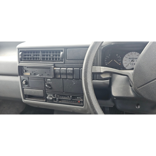 268 - 1995 VW T4 Transporter Caravelle LWB CL D, 2,370cc diesel, CAT C. Registration number N140 AWE. VIN ... 