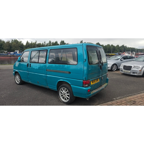 268 - 1995 VW T4 Transporter Caravelle LWB CL D, 2,370cc diesel, CAT C. Registration number N140 AWE. VIN ... 