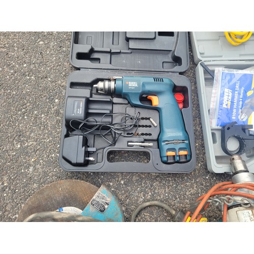 17 - A selection of power tools to include a boxed Power Craft 240v 810w hammer drill, a boxed Black and ... 
