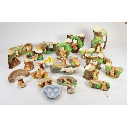 A collection of mid 20th century and later Hornsea Pottery to include a John Clappison Bowl and a Marion Campbell artic fox all in two boxes. (2).