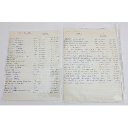138 - A Large collection of Vinyl singles along with some Bad Company LP's to include artists, The Rolling... 