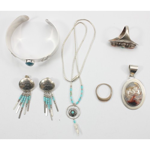 22 - Carolyn Pollack, a 925 silver gemset ring, M 1/2, a 925 silver turquoise cuff bangle, a pair of 925 ... 