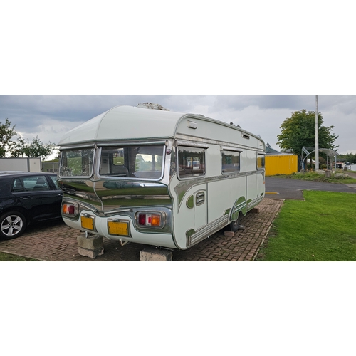 470 - C.1970's Vickers of Blackpool Roma caravan, PLEASE NOTE VIEWING BY ARRANGEMENT AS IT IS NOT ON SITE ... 
