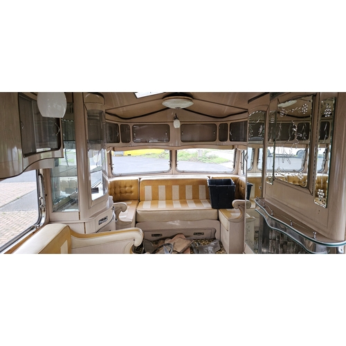 470 - C.1970's Vickers of Blackpool Roma caravan, PLEASE NOTE VIEWING BY ARRANGEMENT AS IT IS NOT ON SITE ... 