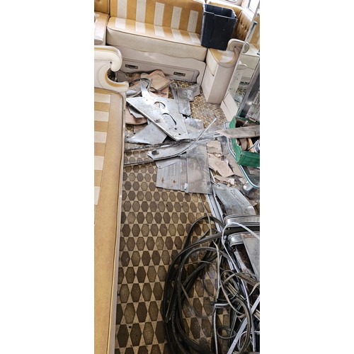 470 - C.1970's Vickers of Blackpool Roma caravan, PLEASE NOTE VIEWING BY ARRANGEMENT AS IT IS NOT ON SITE ... 