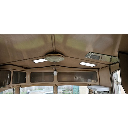 470 - C.1970's Vickers of Blackpool Roma caravan, PLEASE NOTE VIEWING BY ARRANGEMENT AS IT IS NOT ON SITE ... 