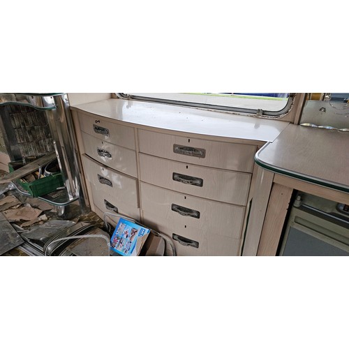 470 - C.1970's Vickers of Blackpool Roma caravan, PLEASE NOTE VIEWING BY ARRANGEMENT AS IT IS NOT ON SITE ... 