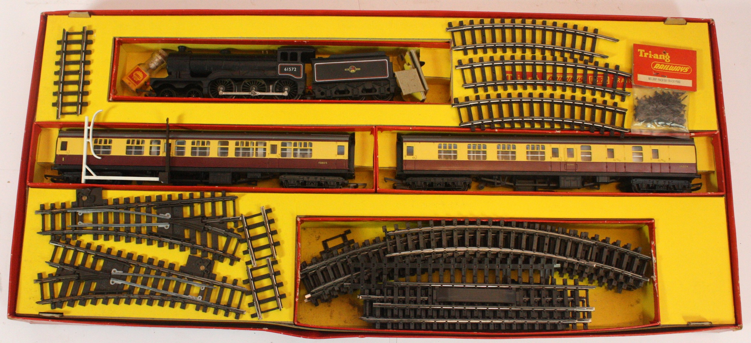 Tri-ang HO/OO gauge model railway set RS.29 with extra track.