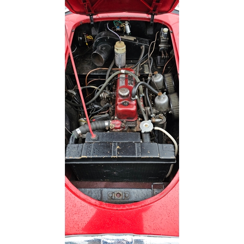 462 - 1961 MGA 1600 Mk I LHD, 1588cc. Registration number 201 UYU. Chassis Number G-HNL 95461. Engine numb... 