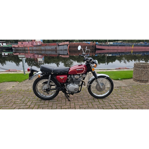512 - 1972 Honda CL350. Registration number FHH 668K. Frame number CL350 4057855. Engine number CL350E 416... 