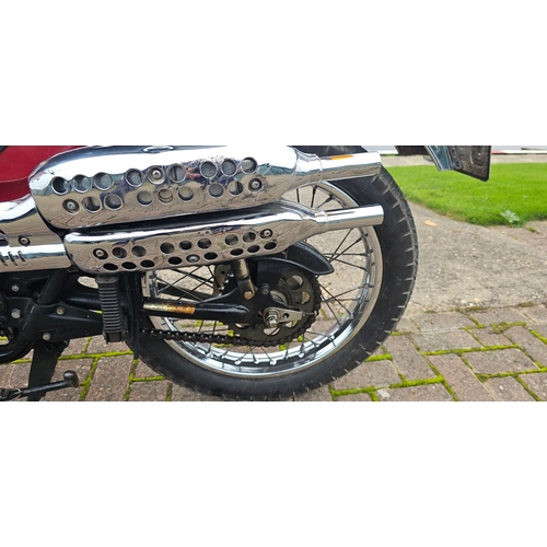 512 - 1972 Honda CL350. Registration number FHH 668K. Frame number CL350 4057855. Engine number CL350E 416... 