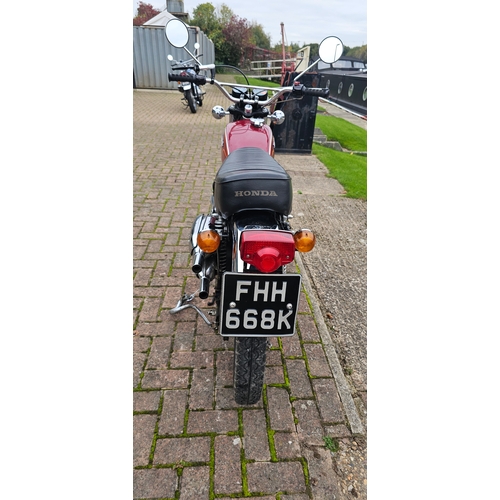 512 - 1972 Honda CL350. Registration number FHH 668K. Frame number CL350 4057855. Engine number CL350E 416... 