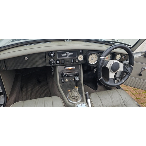 467 - 1971 MGB roadster, Heritage reshell, 1950cc. Registration number KHF 109K. Chassis number GHN5 25268... 