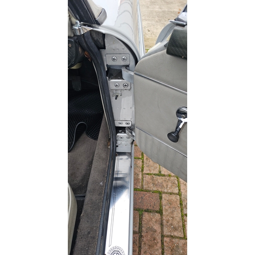 467 - 1971 MGB roadster, Heritage reshell, 1950cc. Registration number KHF 109K. Chassis number GHN5 25268... 