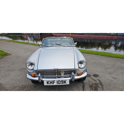 467 - 1971 MGB roadster, Heritage reshell, 1950cc. Registration number KHF 109K. Chassis number GHN5 25268... 